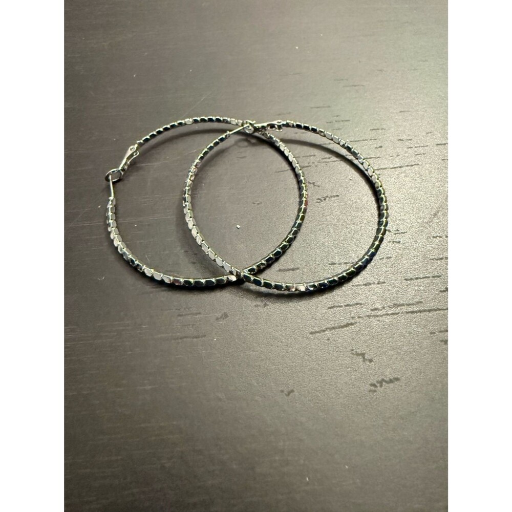Express Silver Bevel Textured 2.25 inches Hoop Earrings Women’s Jewelry - Picture 2 of 4